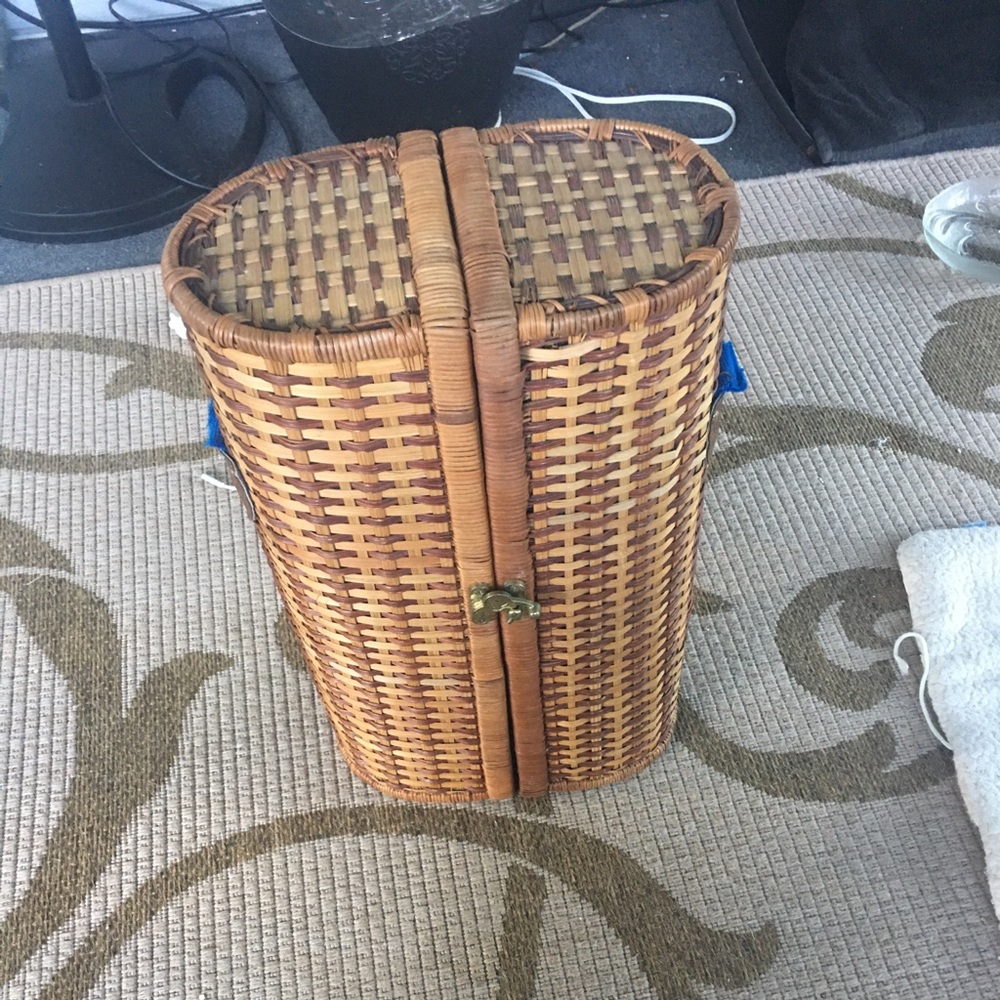 WinePicnic basket very unique